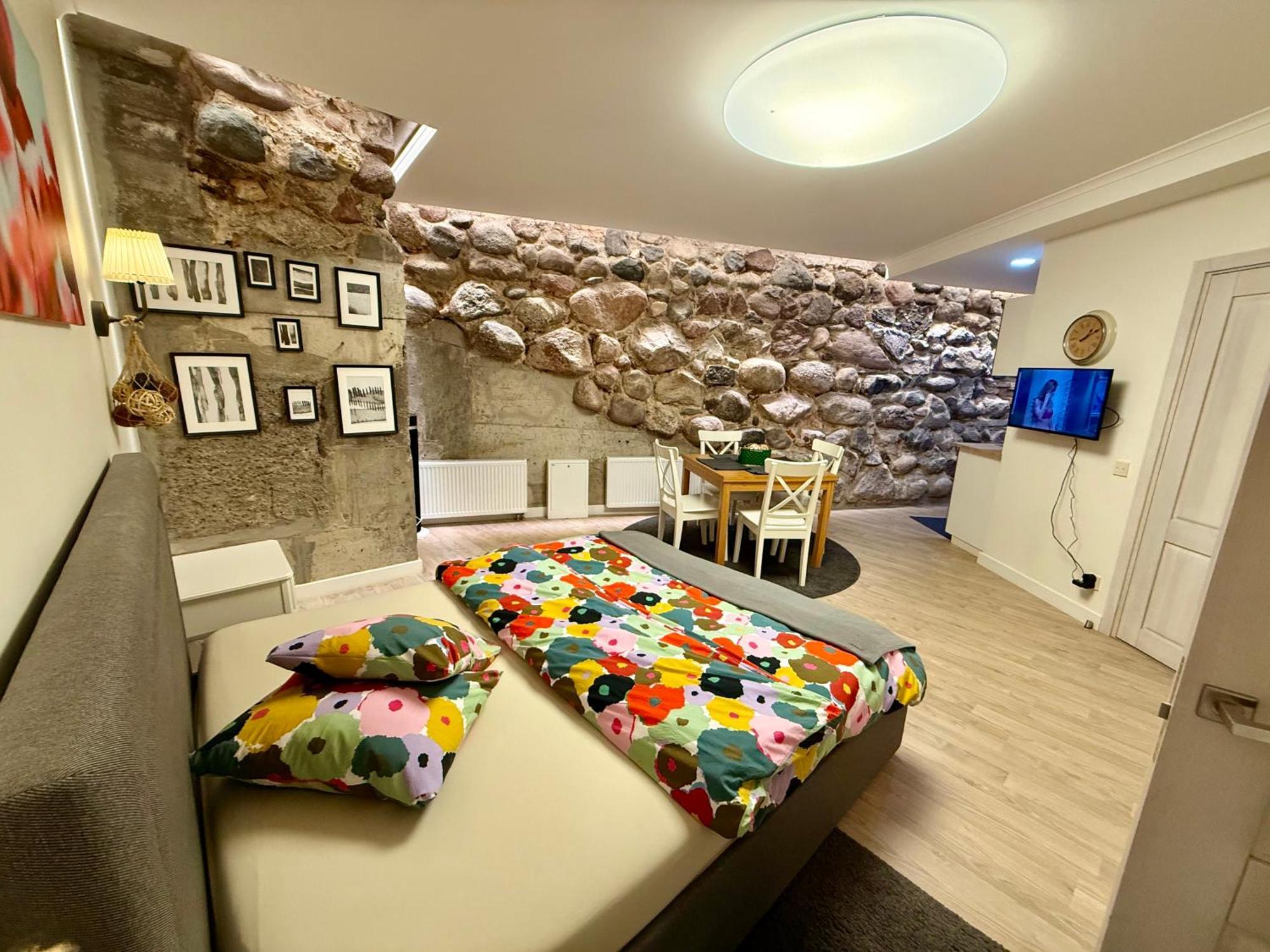 Six Apartment Simona Вилнюс Екстериор снимка